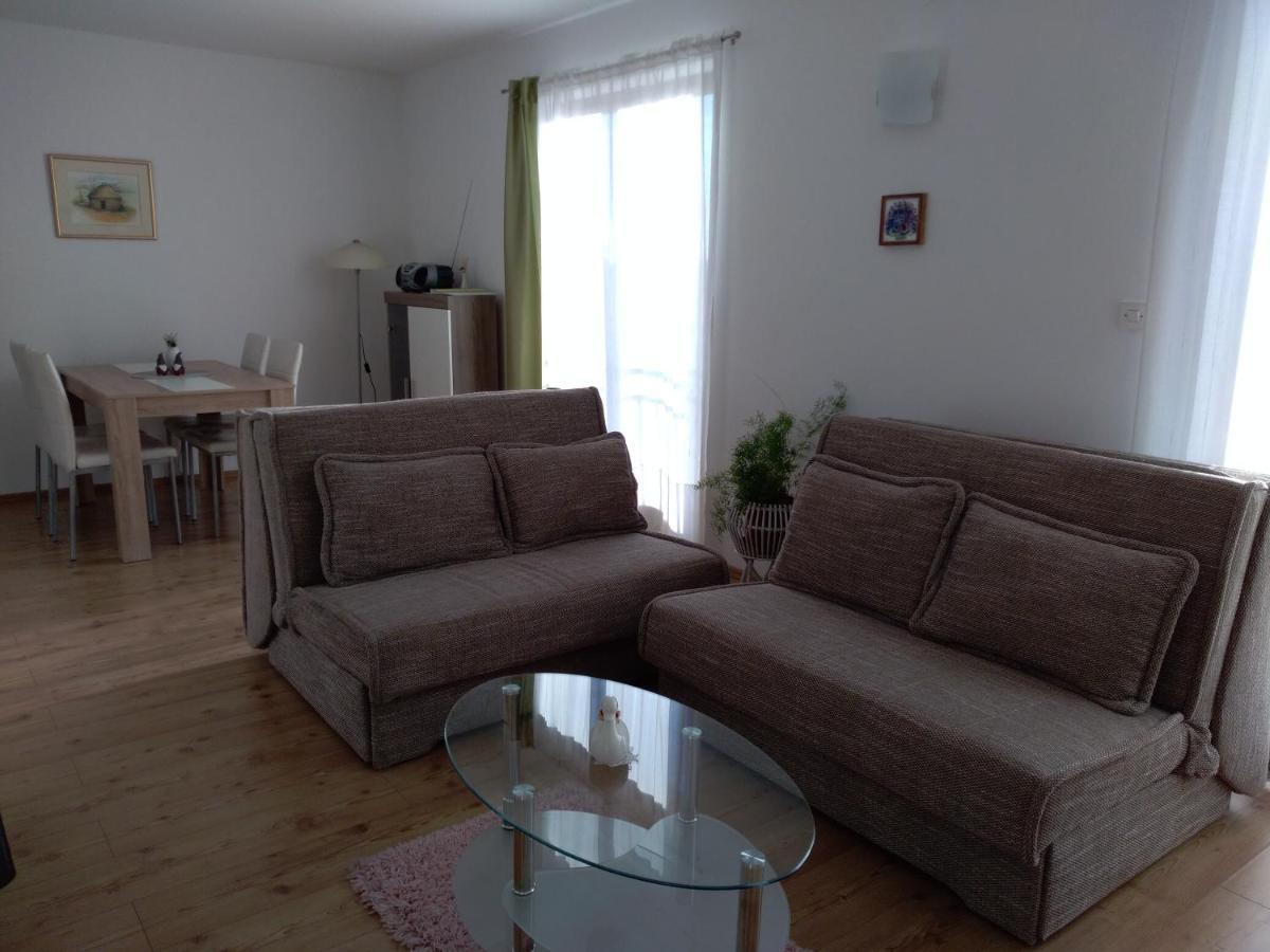 Apartment Vista Lupoglav  Buitenkant foto
